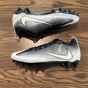 Size 9.5 Nike Vapor Strike 5 TD Football Cleats White/Black 833407-010